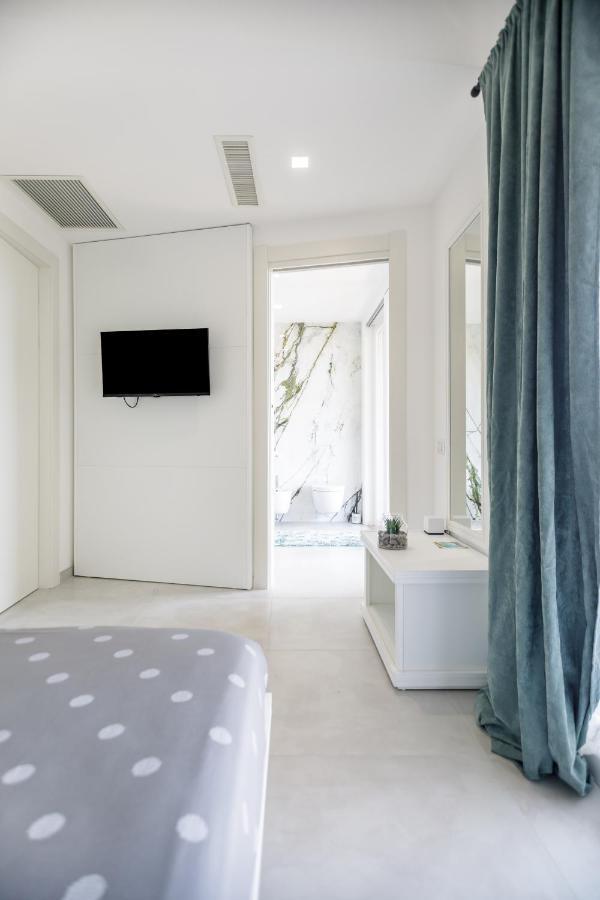 Crabonaxa Suites Villasimius Exterior photo